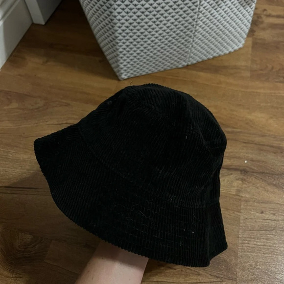 H&M bucket hat - Picture 1 of 10